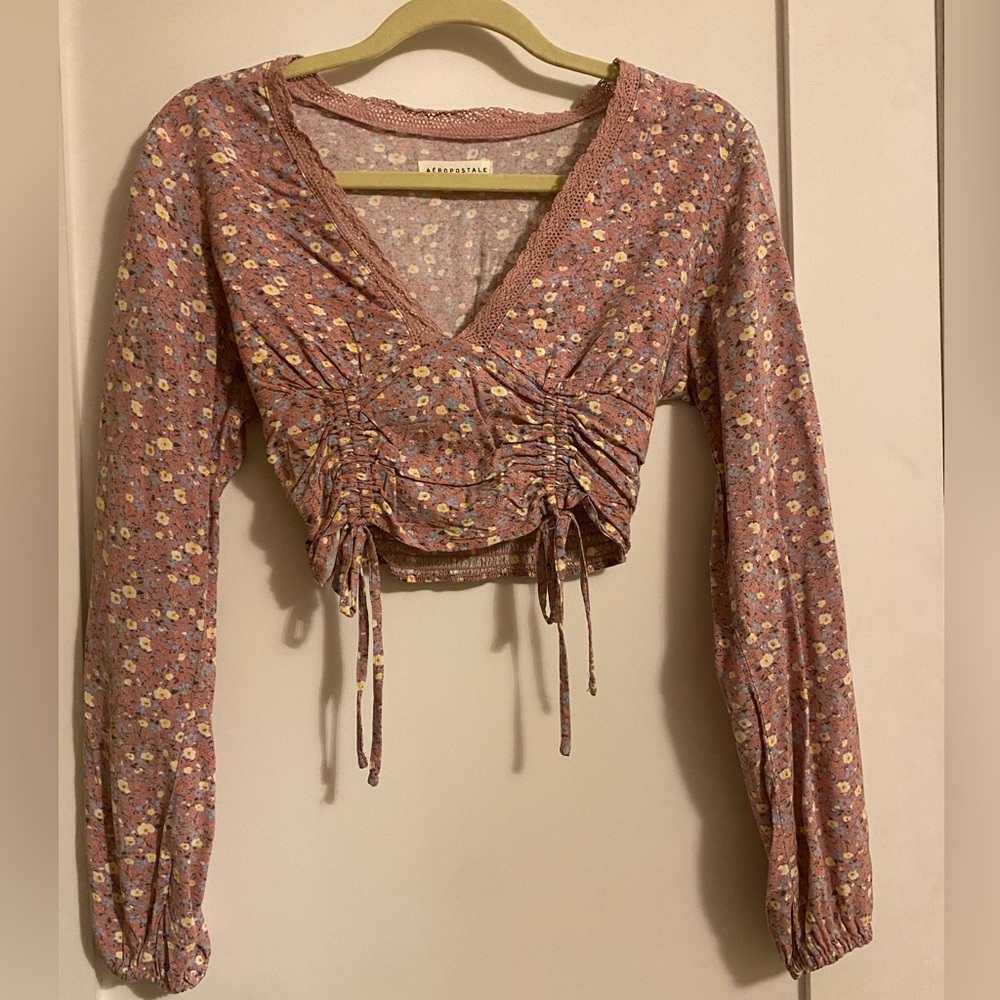 Aeropostale Size XS never worn cropped blouse top